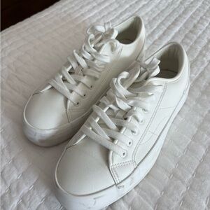 Cushionaire Excellent condition!  Sleek White Women's Sneakers